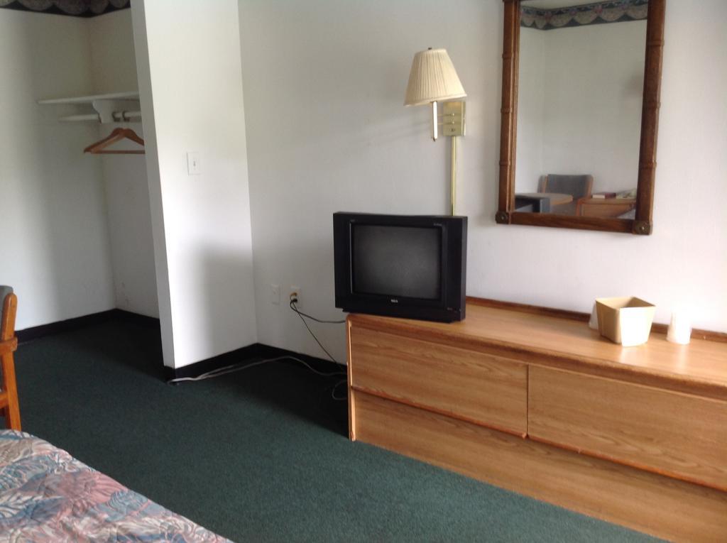 Deluxe Inn Camden Bilik gambar